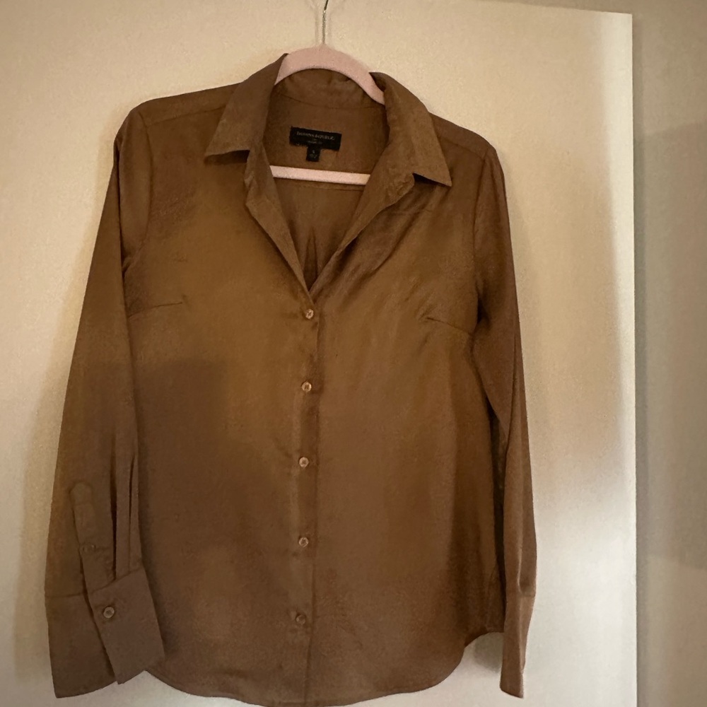 Banana Republic Women’s Brown Button-Down Shirt